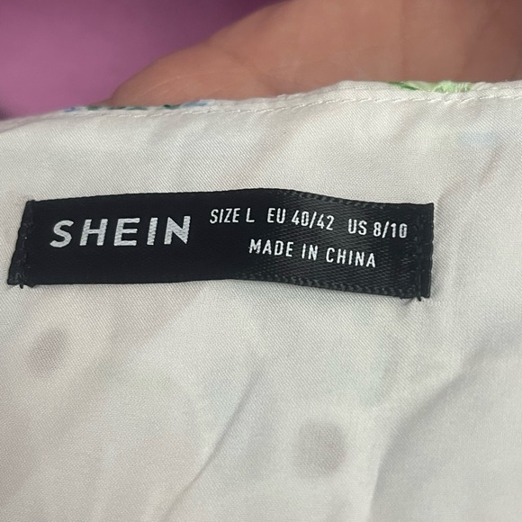 SHEIN Dress for Women's, Allover Plant Print Puff Sleeve Dress Size L - Picture 2 of 3